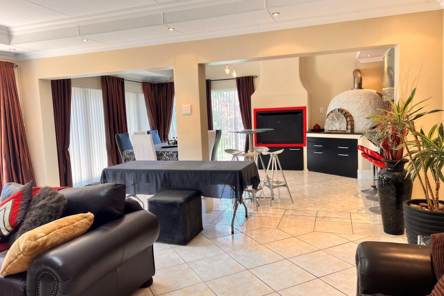 5 Bedroom Property for Sale in East London Rural Eastern Cape
